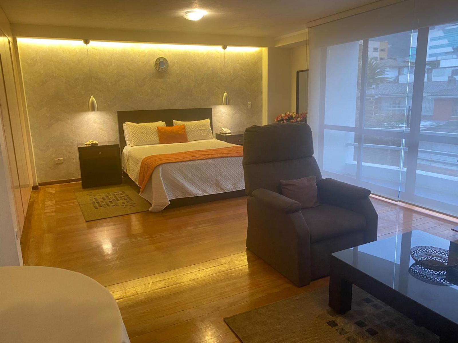 Suites Metropoli Кито Экстерьер фото