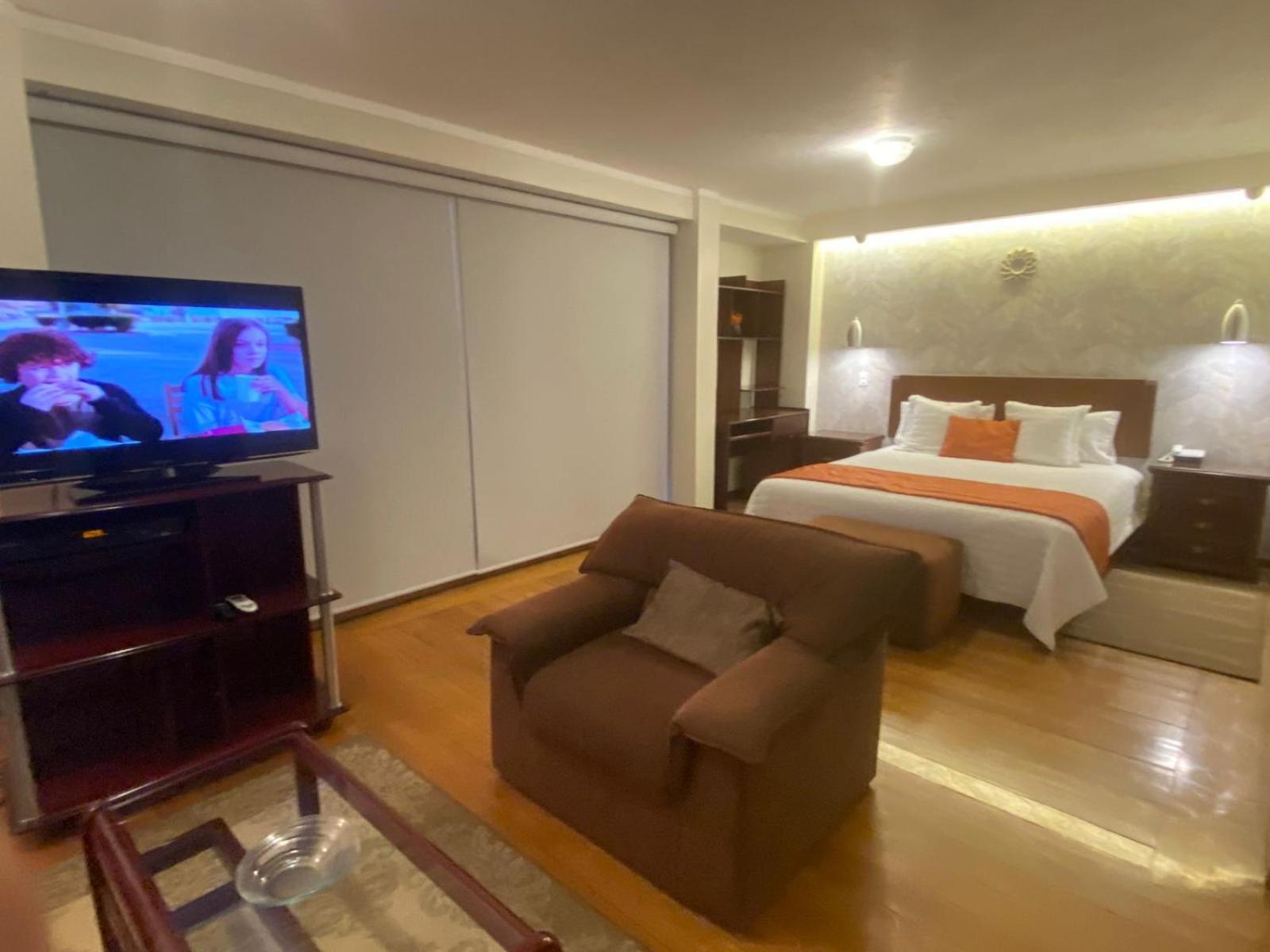 Suites Metropoli Кито Экстерьер фото