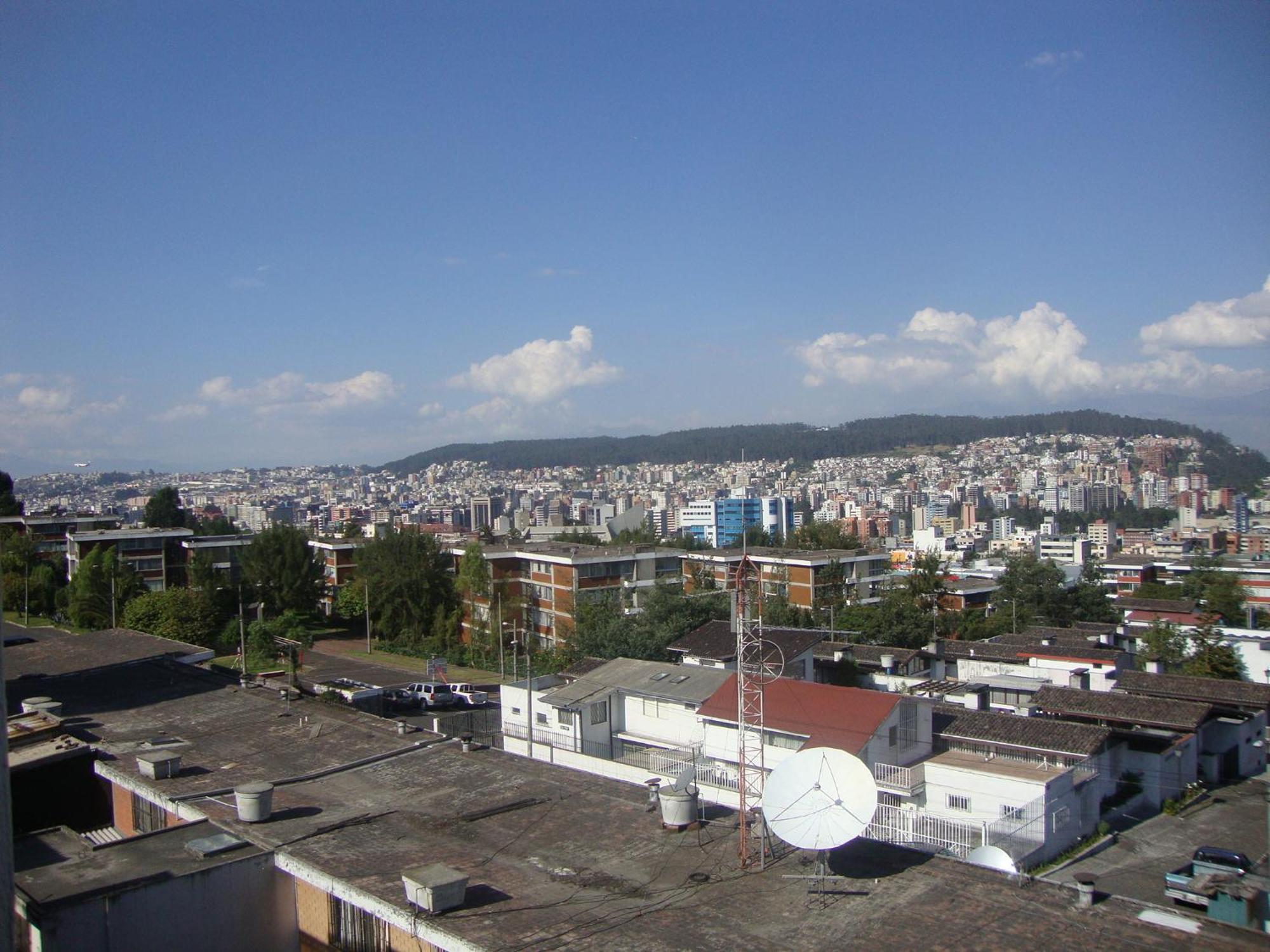 Suites Metropoli Кито Экстерьер фото