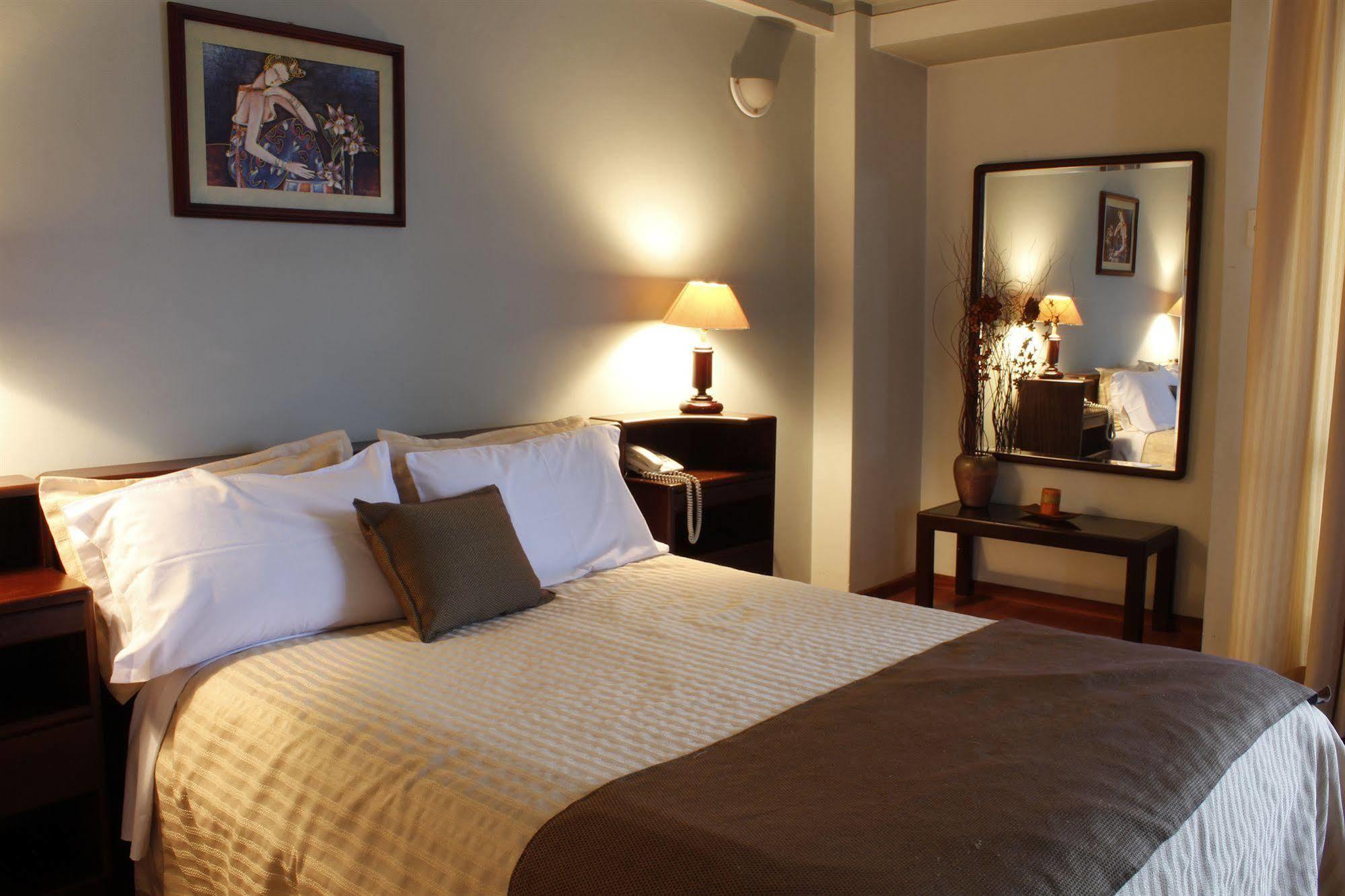 Suites Metropoli Кито Экстерьер фото