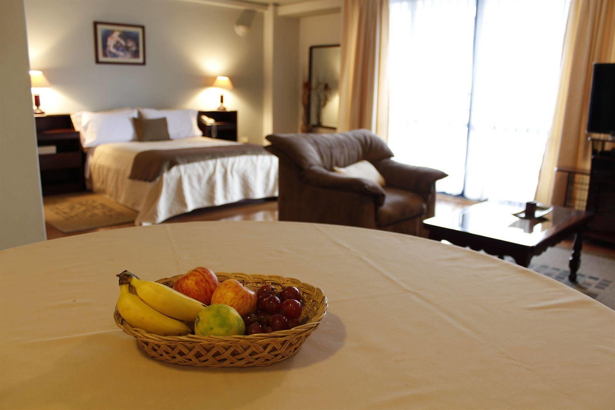 Suites Metropoli Кито Экстерьер фото